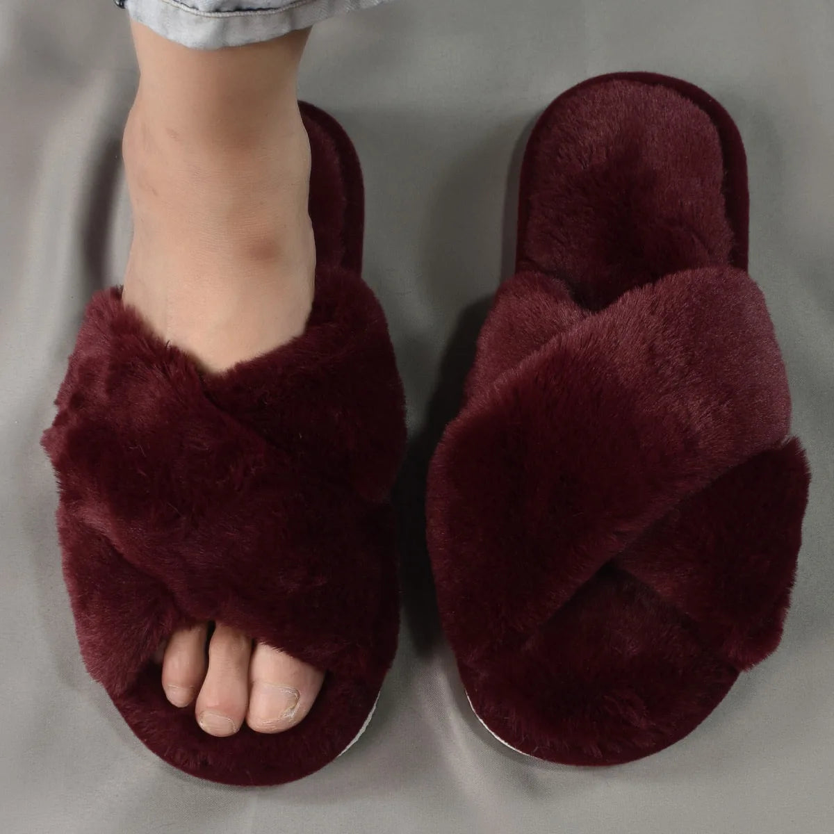 Women Winte House Slippers. Home Furry Slippers